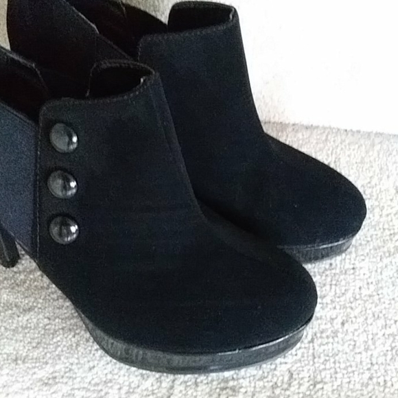Metaphor Dressy Ankle Bootie Heels Size 10 - Picture 2 of 16